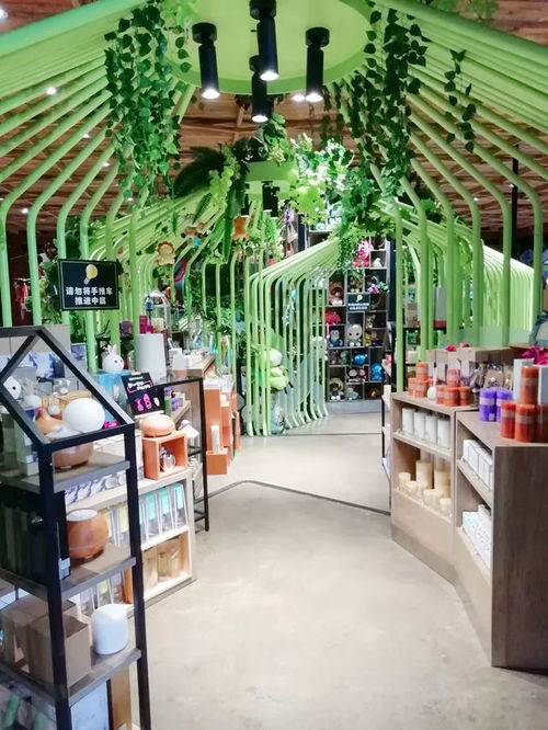 寶騏與中百再訪香江百貨，探秘“最美商超”的日用百貨經營之道